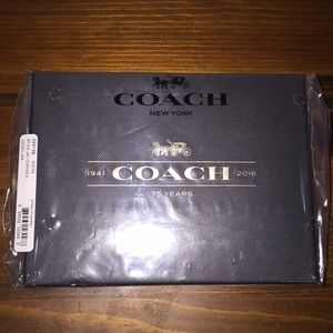 Coach Sig Corner ZIP